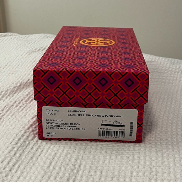 Brand new Tory Burch shoes, Size 8.5, Seashell Pink sandal - Picture 3 of 9